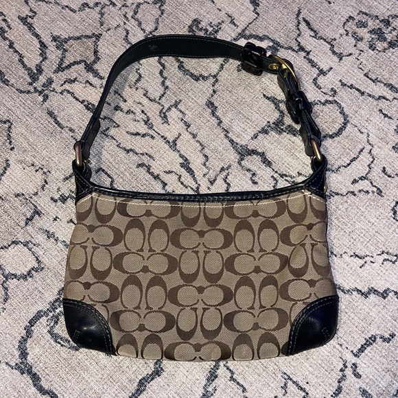 Coach purse - Picture 4 of 4